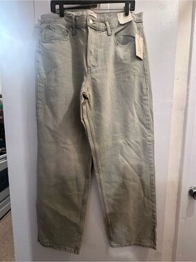 Universal Thread Men's Straight Jeans in Light Olive Green